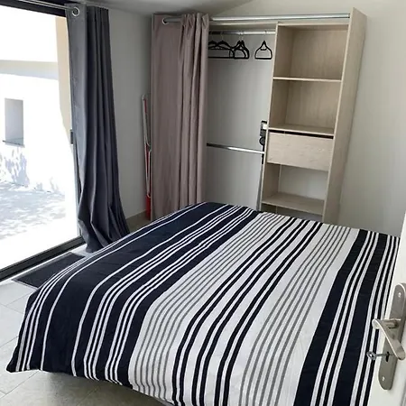 Terre De Lumiere 3 Apartment