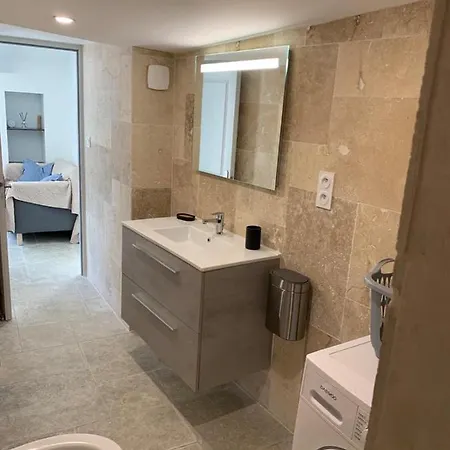 Apartment Terre De Lumiere 3 *