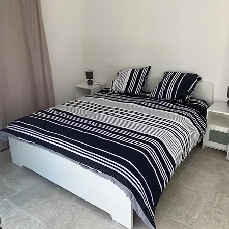 Terre De Lumiere 3 Apartment